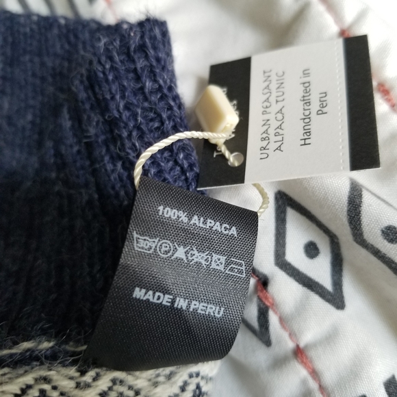 Ten Thousand Villages Urban Peasant Alpaca Tunic Poncho - Picture 8 of 11